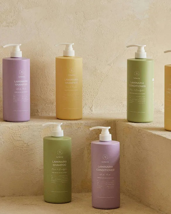 LaFerme Laminaria Shampoo 1000ml (Pear & Freesia, White Musk, Pine & Eucalyptus) – shampo rigjeneruese me aroma natyrale për flokë të fortë dhe të shëndetshëm nga Bassko.