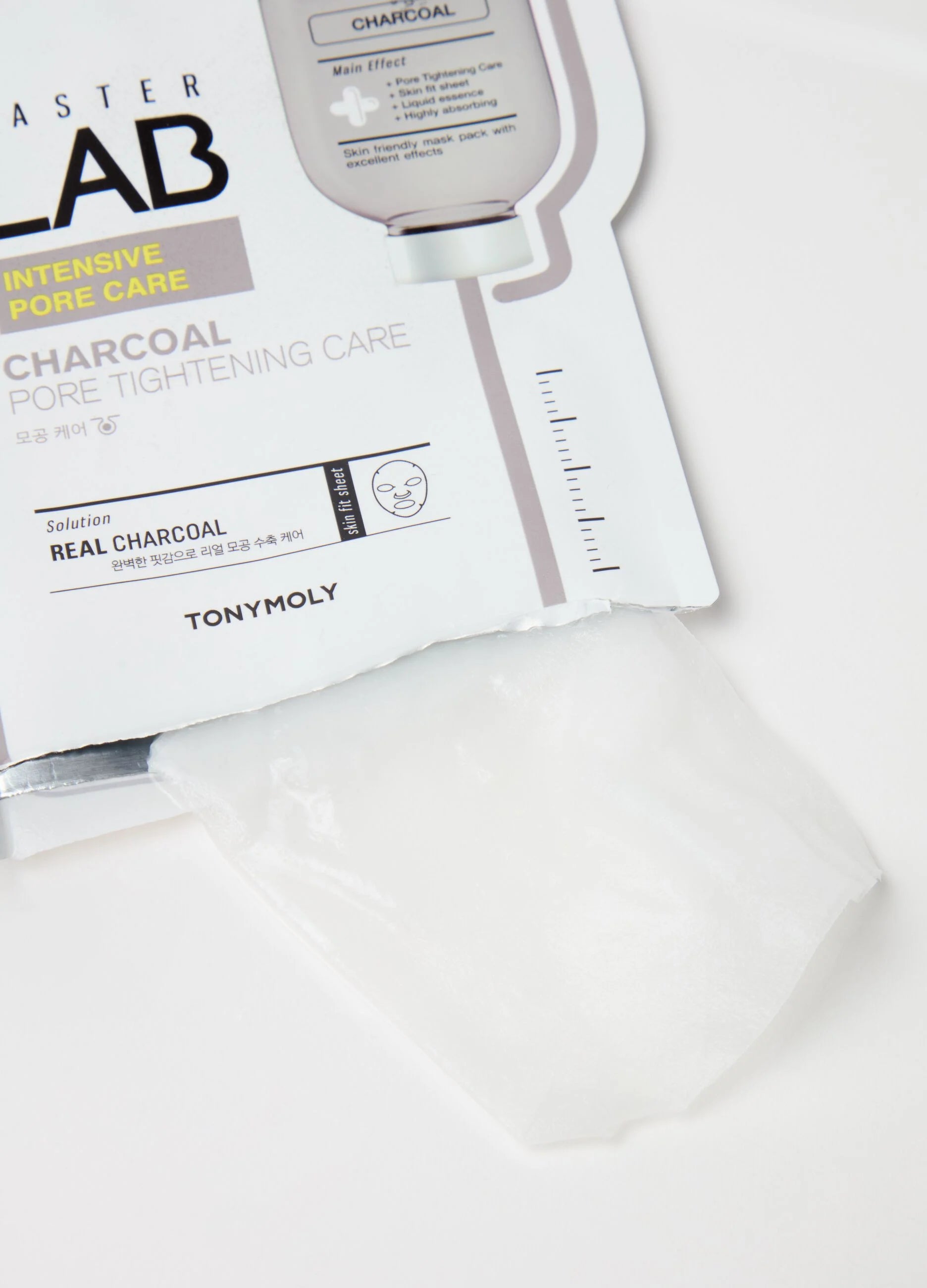 TONYMOLY Master Lab Charcoal Mask – maskë fytyre me qymyr për pastrim të thellë dhe kontroll të yndyrës nga Bassko.