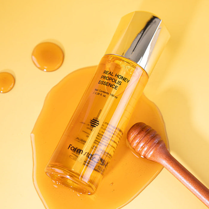 Farmstay Real Honey Propolis Essence – esencë hidratuese dhe ushqyese me mjaltë dhe propolis nga Bassko.